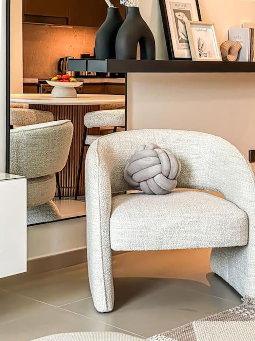 Higuests - Luxury Living One Bedroom In Downtown Dubai
