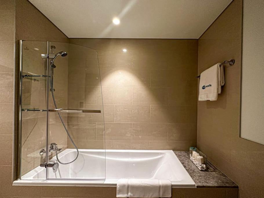 Apartment Higuests - Luxury Living One Bedroom In Downtown Dubai