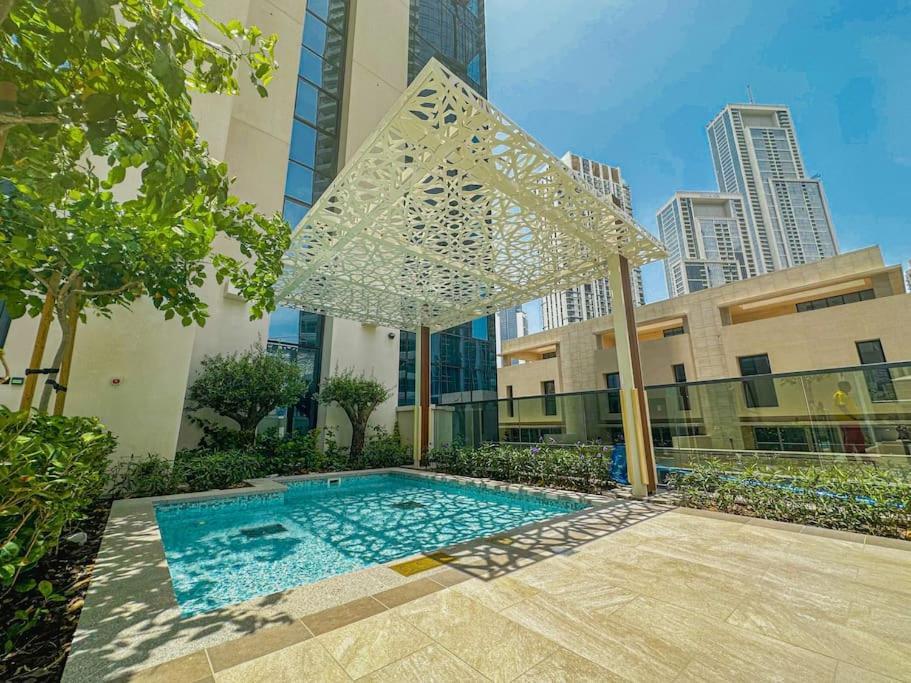 Higuests - Luxury Living One Bedroom In Downtown